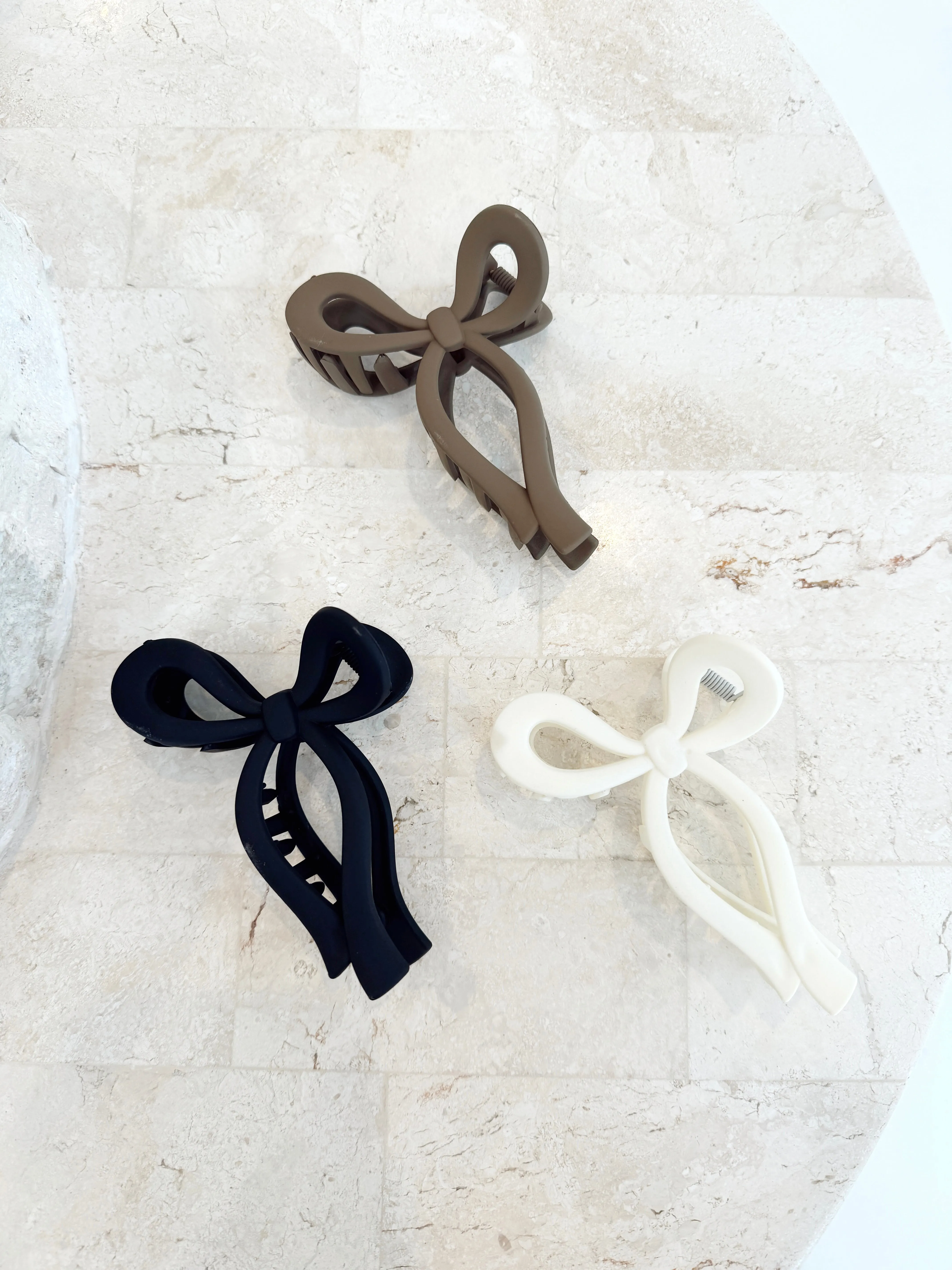 Bow Clip - Matte Cream